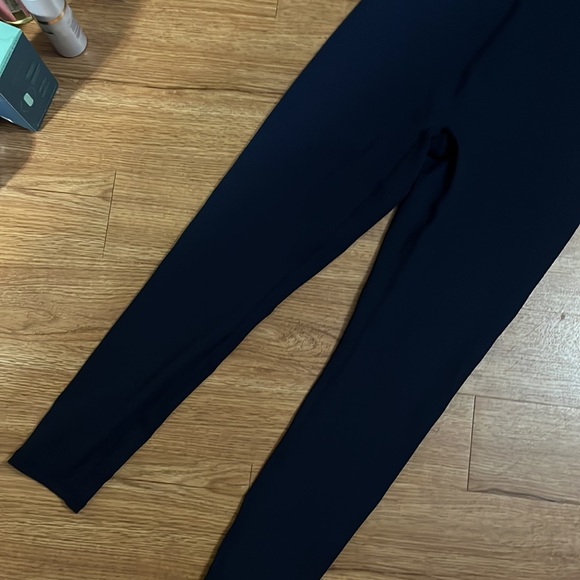 ππͺπ»πβ’ FABLETICS x FULL SEND Vibes β’ π
ππ
- Picture 8 of 11